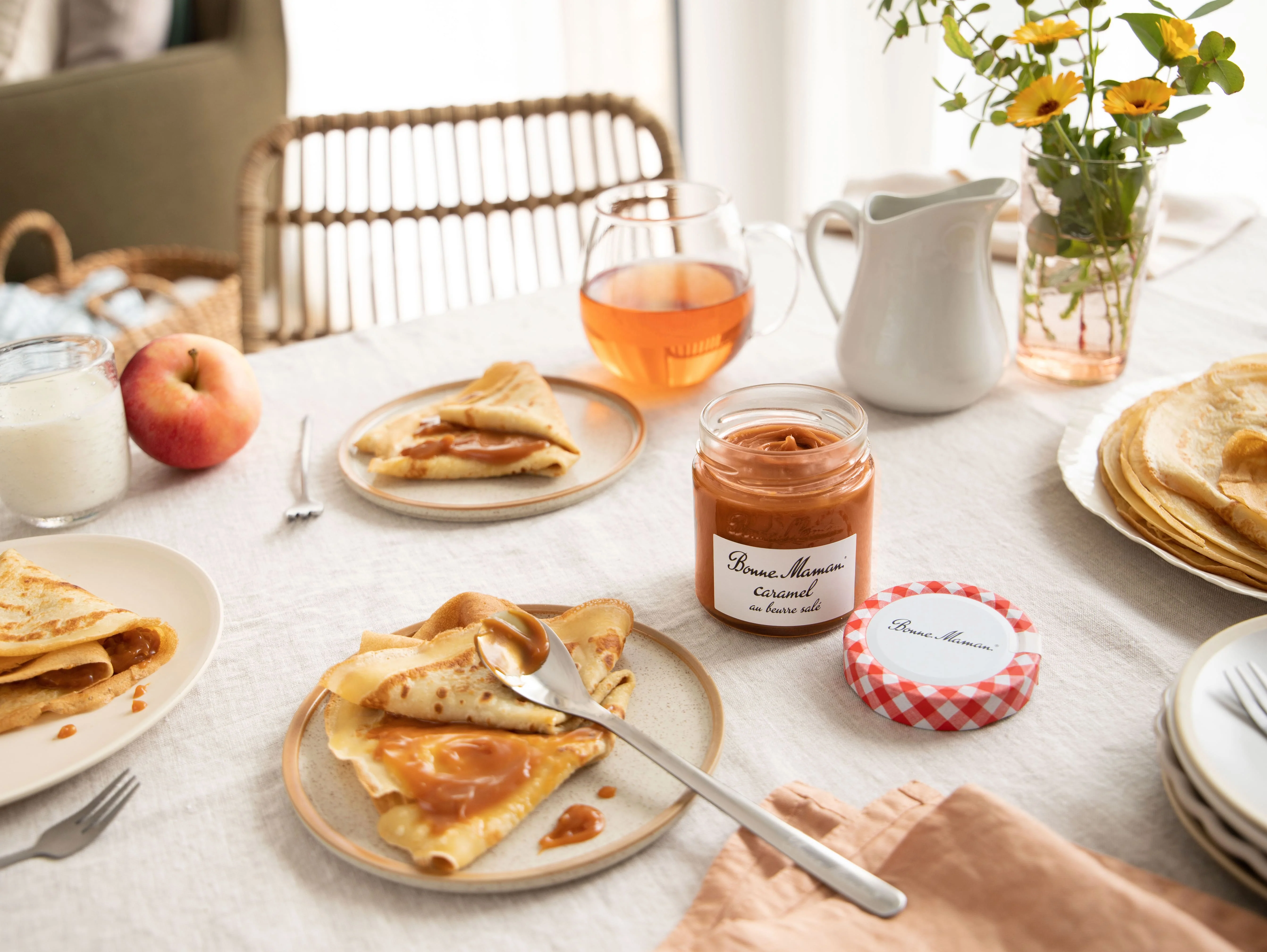 Caramel au beurre salé et sa cuillère en métal - Image 3